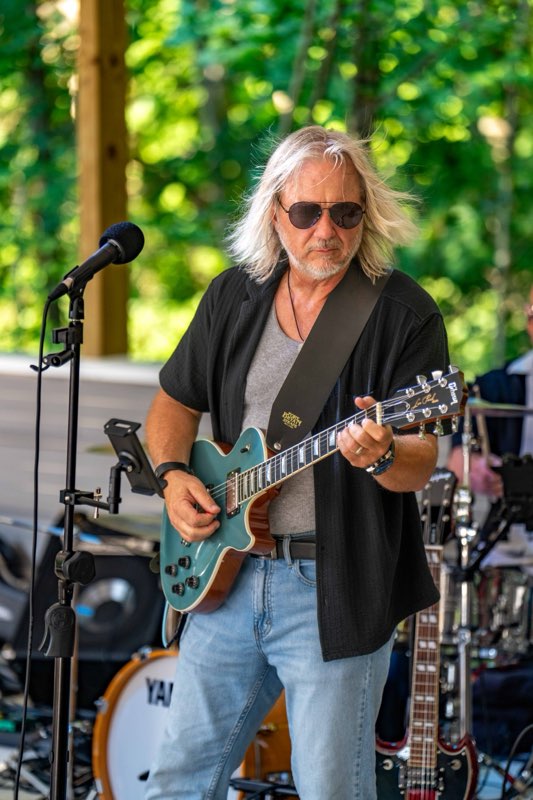 Ed Packer - Guitar