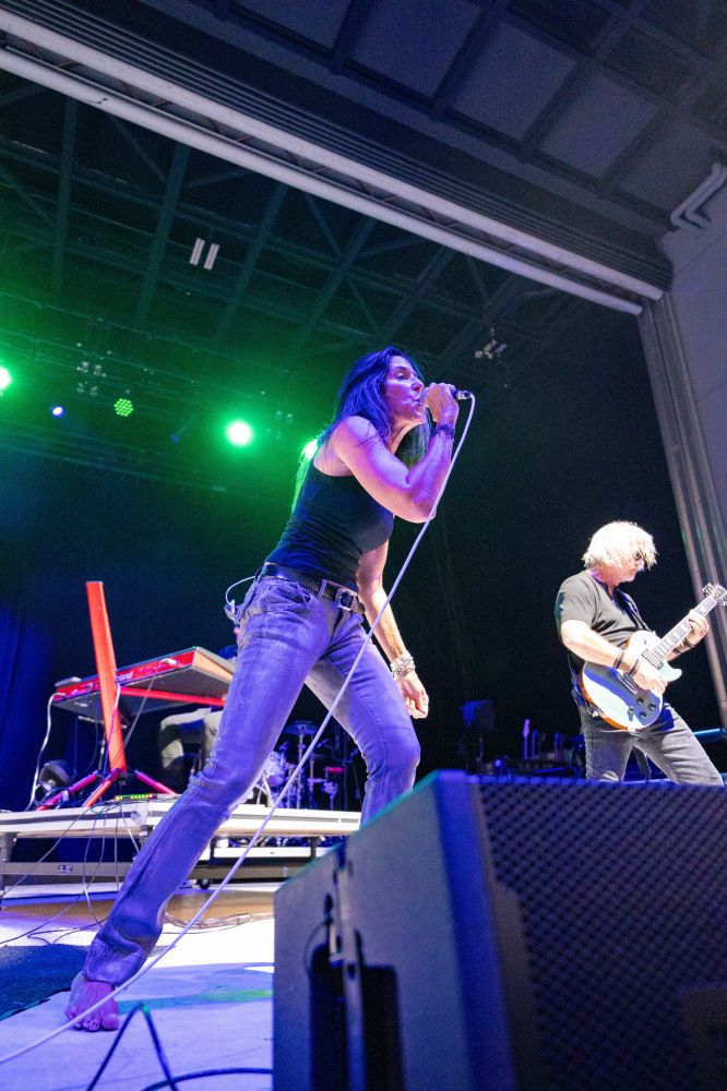 Stephanie Lubitz Shellhas - Singer